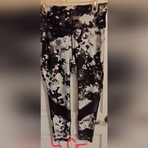 Xersion Monochrome Camouflage Leggings